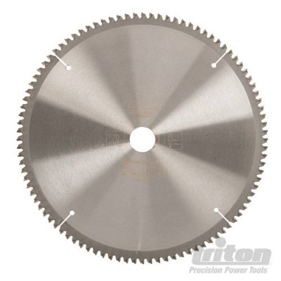 709858